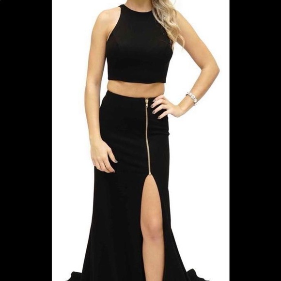 Size 4 Sherri hill - Picture 3 of 4